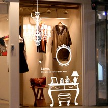 샹들리에가 있는 화장대, 화이트