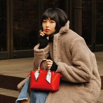 이루아즈 올리비아 에나멜 토트백