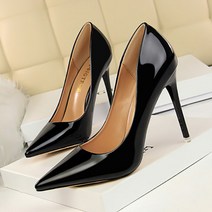 에이홉 메탈릭한 뾰족한 하이힐 10.5cm