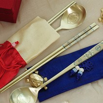 테이블아트 푸른학 티타늄 부부수저 세트, 1세트, 수저 2벌 + 수저받침 2p + 비단주머니 2종 + 보자기 랜덤발송 + 노리개 랜덤발송