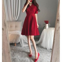 여성 빅사이즈 원피스 2023 여름 새로운 v넥 여밈 슬림 허리 A라인 플레어 원피스 블랙 레드 컬러 원피스