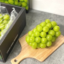 특등품 산지직송 샤인머스켓 1kg 제철 가정용 선물용, 밀양직송, 2kg (선물패키지), 선물용 특등품 3수(2kg), 1개