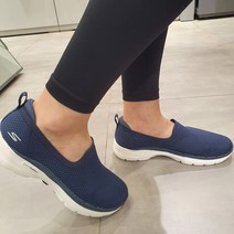 스케쳐스 판매자추천 최강쿠션 초경량 충격흡수 편안한착화감 족저근막염 무지외반증 필수 여성용 고워크6 작업화 워킹화 패션화 근무화 효도화 건강워킹화 기능성운동화 SP0WW21Y013