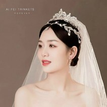 티아라 왕관 셀프 웨딩 크라운 머리장식 고급 큐빅 이마장식 눈썹하트 대기 공주 생일왕관, 04.모델 크라운 이마 장식 머리사
