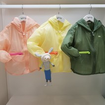 아가방 40% 여름 베이비페어! 반소매 위에 살짝 에어컨 바람도 막아주고 이거 너무 좋더라 바람막이 점퍼! 주머니 안에 쏙쏙 파우치모양으로 접혀요 점퍼! 여름 가디건 완소템