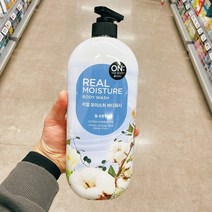 온더바디 리얼 모이스처 바디워시 웜코튼향 900g