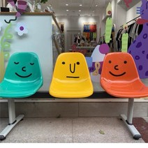 웨이딩 버스 정류장 의자 병원 약국 긴의자 대기, 2인용 이모티콘
