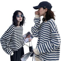 줄무늬 루즈핏 여성맨투맨 블랙/블루 모던한스타일 봄