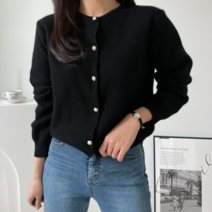 라원스타일 라원스타일 진주 단추 라운드 라쿤 울 가디건 (9316034)