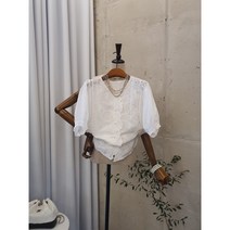 [여름신상 무배] 블레이크 물결 펀칭 콩단추 반팔 블라우스