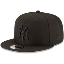 New Era New York Yankees 블랙 온 블랙 스냅백 캡 9fifty