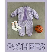 [마르디엠버] 데일리룩으로 입기 좋은 피치스 트로페 윈드브레이커는 화섬 원단으로 제작되었고 광택이 없고 부드러워 데일리 하게 착용하기 좋은 아이템이에요.