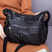 중년 여성 가방 숄더백 가죽 2021 새로운 유행 레이디 핸드백 넉넉한 수납 공간 가벼운