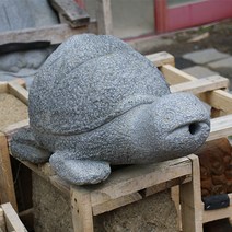 행운갤러리 거북이분수 조각상 거북이모형 풍수 조형물 블랙스톤 조경 가든 정원 연못 마당꾸미기