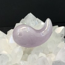 천연석 라벤더 옥 원석 비취 곡옥 25g H2.3x4.3cm