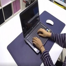 제이와이홀딩스 와이드데스크매트 컴퓨터 책상 게이밍 대형 가죽 마우스패드, 블랙