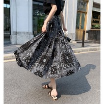 몸에 안붙는 날씬 핏 에스닉 페이즐 패턴 나염 프릴 주름 a라인 플레어 밴딩 롱 스커트