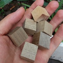 DIY 제작용 가로세로 2cm 나무토막 큐브 월넛 느티나무 조각 퍼즐 목재 정육면체 5개 묶음 (미채색), 남목 노료 5개