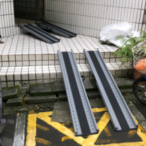 계단 경사로 길 휠체어 안전발판 휴대용 미끄럼방지 오르막 96, 휠체어 전용 0.6m 길이 낱개 가격 2개 찍어주세요