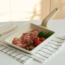 트루쿡 IH 인덕션 미니 계란말이팬 1개, 트루쿡 미니 계란말이팬, 미니 
내부19cm 높이3.4cm 바닥13x17cm 손잡이13cm 전체길이 33.5cm