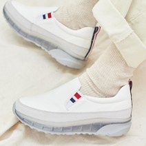 여자 정장 원피스 어머니 운동화 치마에어울리는 20대