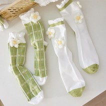 [4켤레한세트+고리행주]입체니트꽃과 딸기자수포인트의 싱그러운 그린체크 면중목양말 고리행주를 사은품으로드려요 귀여운삭스 여성양말 골프양말 선물용으로강추 가을양말 학생용