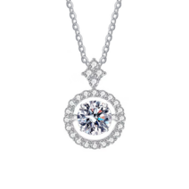 S925 스털링 실버 박동 심장 Moissanite 펜던트 여성 쫓는 빛 스마트 쇄골 체인 Moissanite 목걸이