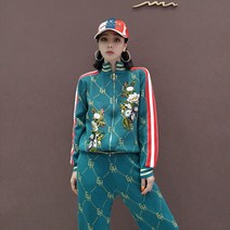 여성 명품스타일 벨벳 트레이닝복 레드 스트라이프 꽃 자수 상하의 나들이복 세트