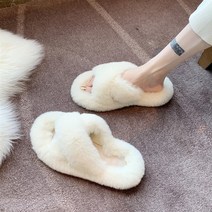 따뜻한 편안한 겨울 아우터 털 슬리퍼 여 통굽 선녀풍 기모 홈스펀 슬립온 샌들