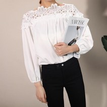 오너클랜 F90401/어깨레이스 가슴셔링 블라우스/BL/브라우스