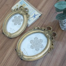 화이트 원목 장식장 위 골드액자 인테리어 유럽풍액자 사진틀 앤티크액자