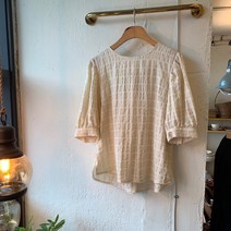 마귀할멈 뒤 단추 퍼프 블라우스