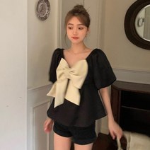 퐁순싸롱 스퀘어넥 퍼프 반팔 왕 리본 A라인 블라우스 SY