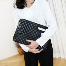 신고메고 네쥬 퀄팅 빅사이즈 손잡이 클러치백 손가방
