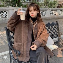 [이꾸띠] 트리트 여성 겨울 노카라 앞버튼 양모 뽀그리 옆트임 언발 캐주얼 데일리 재킷