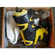 써리투 부츠 스노우보드 NOS THIRTY TWO 32 MENS PRIME US SZ 8 SNOWBOARD BOOTS NEW IN BOX BLACK N YELLOW