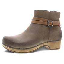 Dansko Brook 여성용 스타일리시한 악센트가 있는 앵클 부츠 - 하루 종일 편안함과 지지력을 위한 메모리 폼 및 아치 서포트 오래 지속되는 착용감을 경량 EVA 밑창 블랙