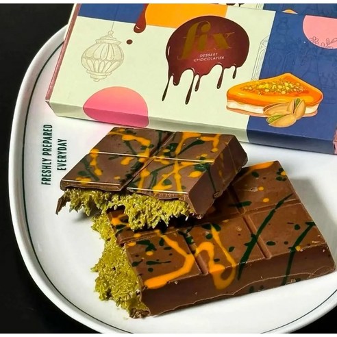 Dubai fix chocolate 두바이 초콜릿 픽스 원조 피스타치오 Can't get Knafeh of it