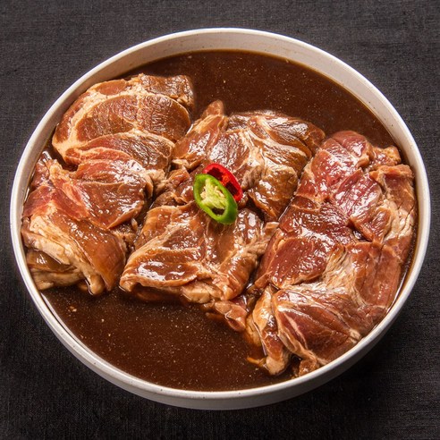 [국내산 목살 75%] 단짠 비법 홍간장 숙성 양념 돼지 왕구이 1.8kg (600g x 3팩)