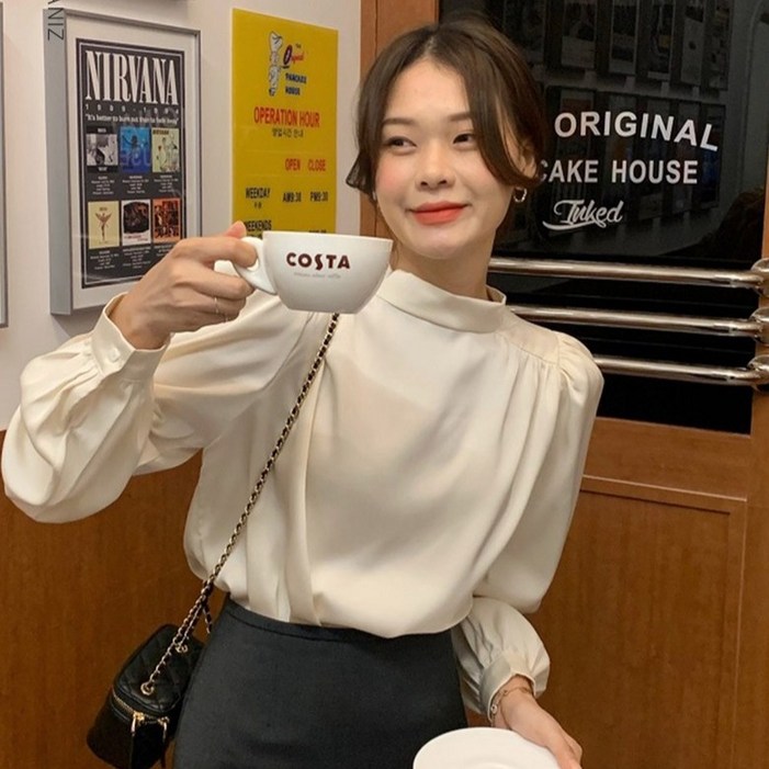 타니즈 리베 퍼프소매 실키 스카프 블라우스