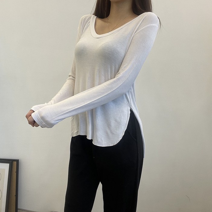 바나나2 국내제작 여성 브이넥라인 찰랑 옆트임 레이어드 여리핏 긴팔 티셔츠