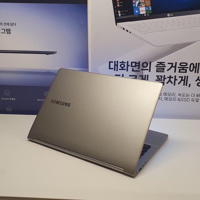삼성노트북 9 메탈 NT901X3J 13인치 win10i57200U8GB램SSD256GB960g무게