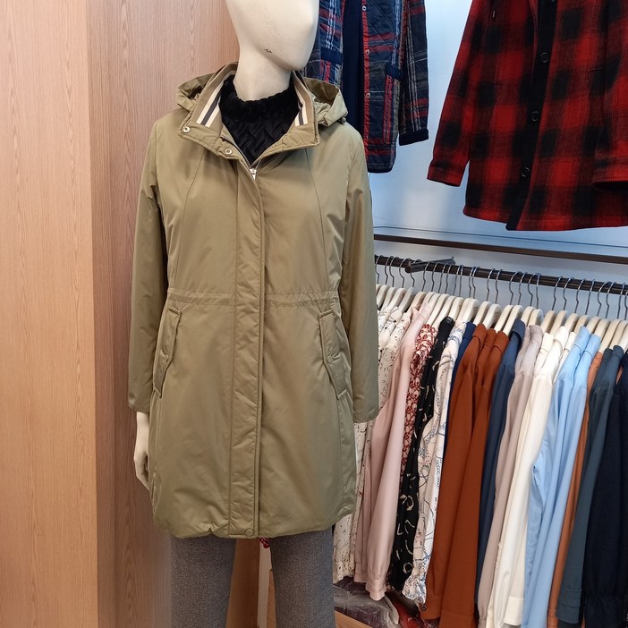 크로커다일레이디 롱 야상형 패딩/허리 스프링 조절/싸이즈 여유있게 나왔어요