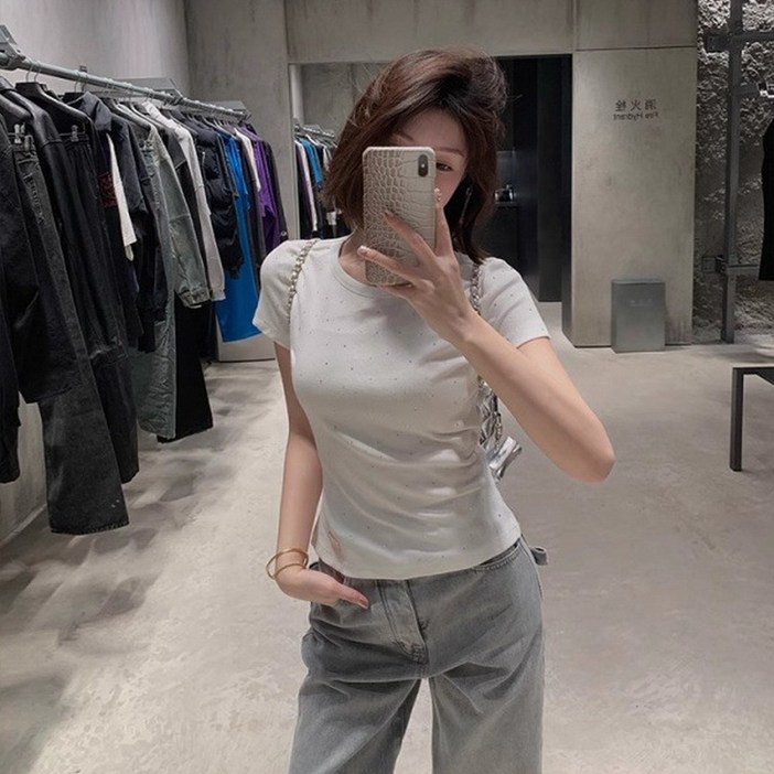 블링 큐빅 반팔 티셔츠 / 글램핏 슬림 라운드티 / 페미닌 스타일룩