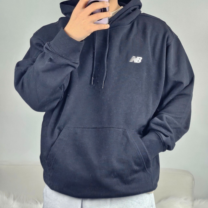 [국내정품] 뉴발란스 후드티 스몰로고 기본 스탠다드 핏 NBH221 커플 룩 남여공용 미니 파우치 포함