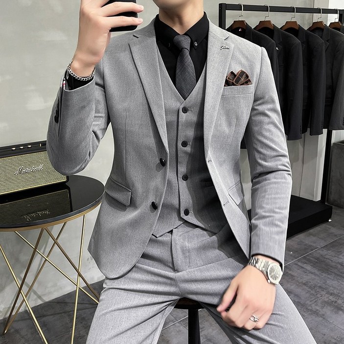 Enyofe 남성용 투버튼 캐주얼 쓰리피스 봄 여름 가을 양복 세트 남성 수트자켓 세트 재킷+조끼+바지 면접 기획 슈트 결혼식 하객 남성 정장세트 사계절 3Color