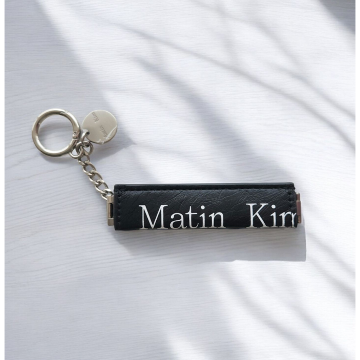 [국내백화점] 마뗑킴 마틴 글러브 홀더 키링 선물용 종이백