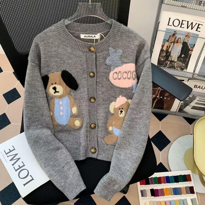 AURALA 여성 니트 가디건 가을 빅사이즈 루즈핏 패션 귀여운 캐릭터 곰돌이 프린트 소프트 캐주얼 코디 긴팔 상의  J9.29.01