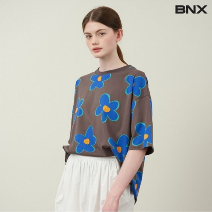 [BNX] 라운드 플라워 패턴 반팔 티셔츠 (BX2TS030L0)