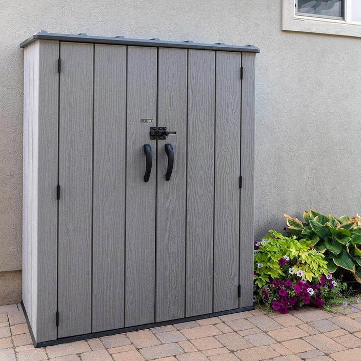 [코스트코] NEW 0.7 x 1.4m 라이프타임 버티컬 조립식 창고-선반 4개 포함 / 반짝세일 / 야외용 창고 / 소형창고 / 야외보관함/ 강철보강